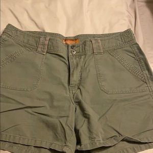 Lee olive green shorts